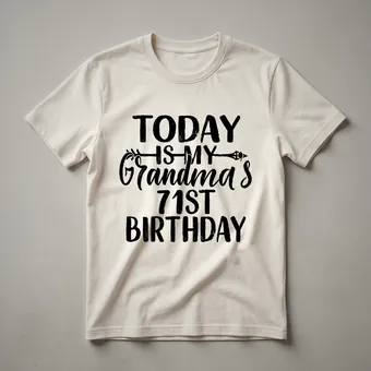 71st Birthday Queen Graphic T-Shirt for Grandmas and Nanas